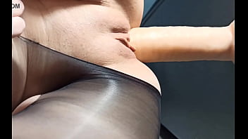 Close up brings herself to squirt from fucking with a dildo Close up brings herself to squirt from fucking with a dildo