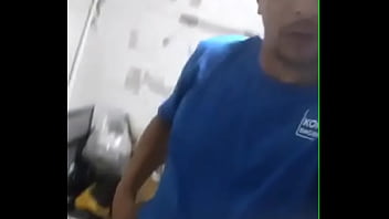 Aqui no trabalho eu tô assim imagina com uma deusa o que eu estaria fazendo agora