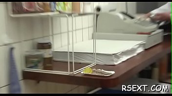 Slender honey takes hard banging