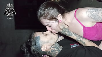 Chamando estranhos no halloween pra fazer sexo com a gente