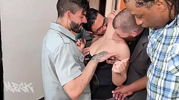 Gang com os amigos ela é gulosa e aceito todos os presentes olha como ela agradeceu video completo no red