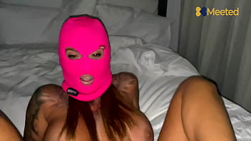 Gangter schlampe wir gebumst mit maske