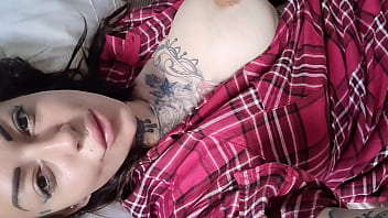 Bonjour mes amours petit réveil en douceurj aime me masturbé et vous