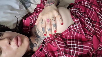 Bonjour mes amours petit réveil en douceurj aime me masturbé et vous