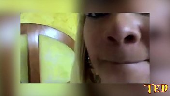A novinha adora levar no cú A novinha adora levar no cú