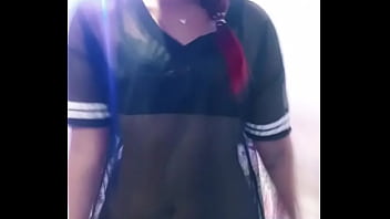 Morena exibida dançando sem calcinha