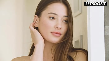 Stepsisters have some fun in the morning a girl knows