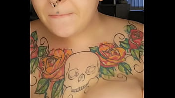 Deepthroat & dirty talk – gagging with a mouth full