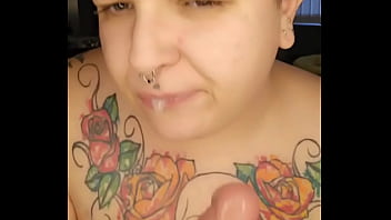 Deepthroat & dirty talk – gagging with a mouth full