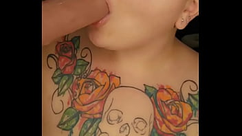 Deepthroat & dirty talk – gagging with a mouth full