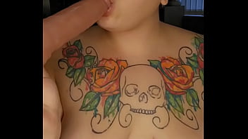 Deepthroat & dirty talk – gagging with a mouth full