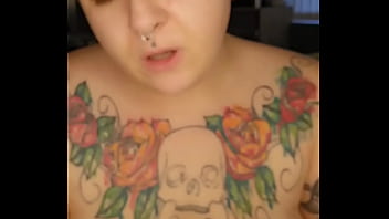 Deepthroat & dirty talk – gagging with a mouth full