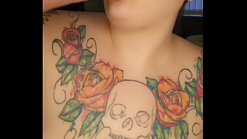 Deepthroat & dirty talk – gagging with a mouth full