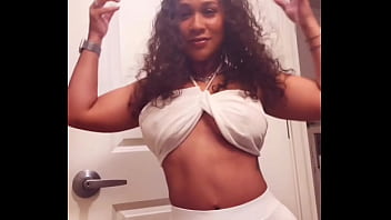 It’s goddess sunday let me see y’all in white thread post with links & rt a few