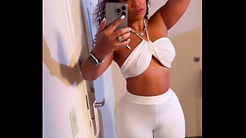 It’s goddess sunday let me see y’all in white thread post with links & rt a few