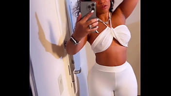 It’s goddess sunday let me see y’all in white thread post with links & rt a few