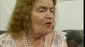 Granny gets some raunchy action