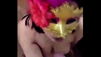 Cuando el cornudo no está soy toda una puta