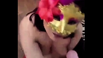 Cuando el cornudo no está soy toda una puta