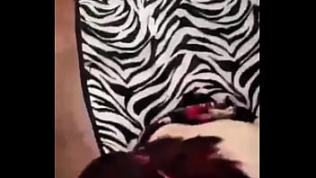 Cuando el cornudo no está soy toda una puta