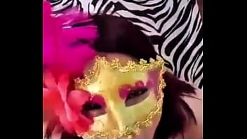 Cuando el cornudo no está soy toda una puta