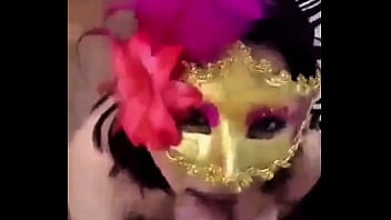 Cuando el cornudo no está soy toda una puta