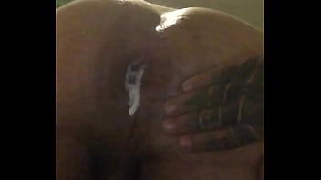 Expulsando Crema Desde Mi Culo thumbnail