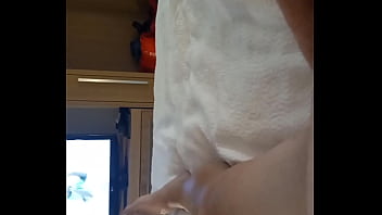 Threesome with daisyjo1975 being fucked