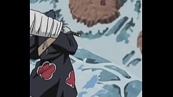 Tenten geme para membro da akatsuki ao ver sua grossura