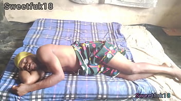 Nonton She Is A New Girl thumbnail