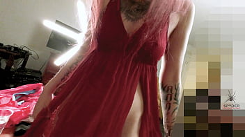 Haven moss rolling around bed with spyder; jerk suck fuck️