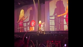 Flashing everyone at cocobongoshow cancun has been the highlight of my trip by far i love mexico