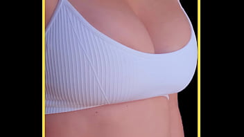 Milf looks amazing in sports bra