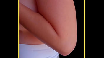 Milf looks amazing in sports bra