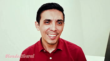 O japa loki veio fazer o meu cabelo e acabou me fodendo e gozando na minha boca trailer parte 1 2