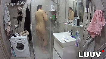 Luuv beautiful alice used to reality show cameras enjoys demonstrating her intimate shaving routine in the shower