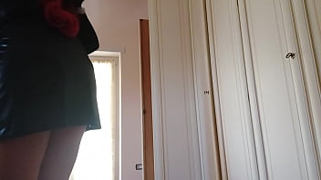 My stepmom sends an audition video to become a porn actress