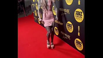 Me on the red carpet ️#redcarpet #glammoment #inkedmodel #tattoojourney #psyland25 #inkedandfierce #eyeballtatto