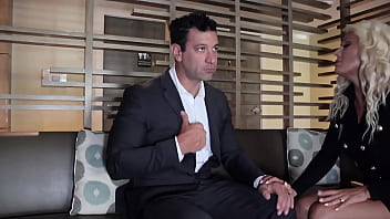 Lucrative business deal with taylor vixxen