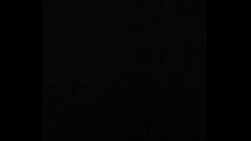 處女跟混血男生約炮,又疼又爽 處女跟混血男生約炮,又疼又爽