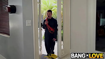 Arietta adams fucked the cable guy