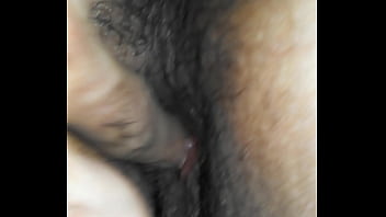 Gorda sendo dedada pelo seu macho