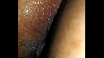 Gorda sendo dedada pelo seu macho