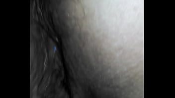 Gorda sendo dedada pelo seu macho