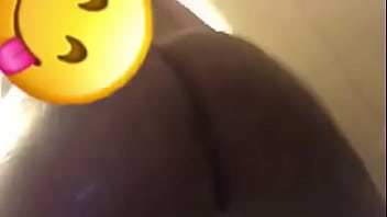 Slim big booty teen twerk