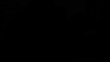 Solo babe fisting and fingering her pussy