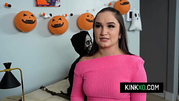 Feeding these kitties some milk sandy love bunny fae