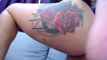 Blonde babe big booty play