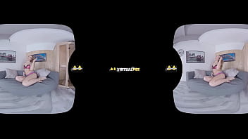 Redhead gets off while pissing in virtual reality