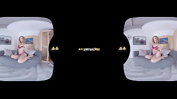 Redhead gets off while pissing in virtual reality